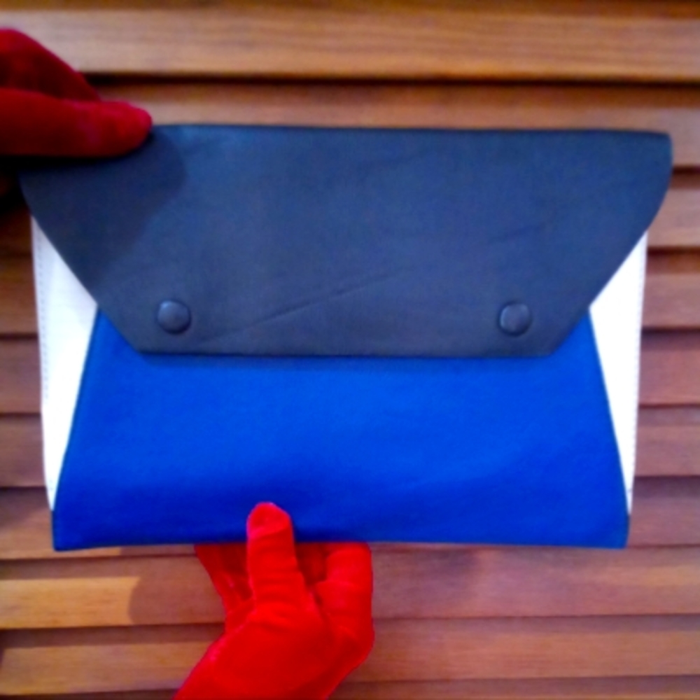 BCBGMAXAZRIA clutch